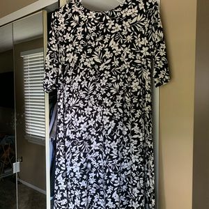 NWOT swing dress. Size medium